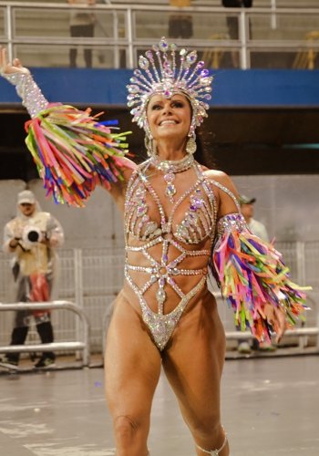 VIVIANE ARAUJO.jpg